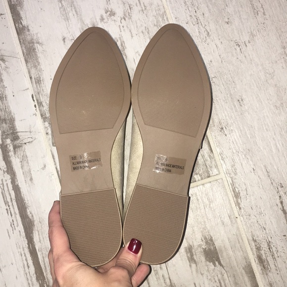 Shoes size 9 color stone NWOT - Picture 3 of 4